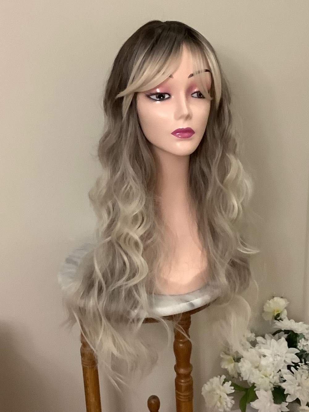 NEW Ash taupe platinum ombrΓ© wig